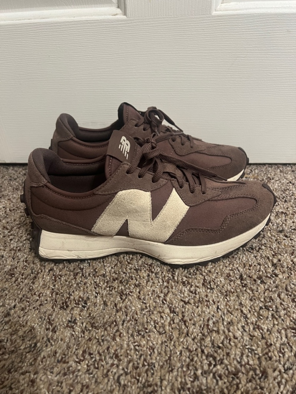 Women’s New Balance 327 Sneakers